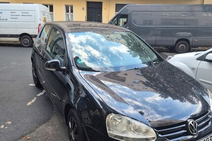 VW Golf 143.000 km 2.450 &euro; Berlin 10717