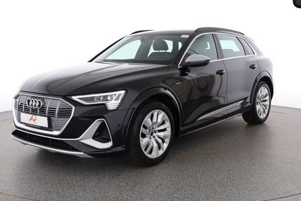 Audi e-tron 29.484 km 42.900 &euro; Berlin 12103