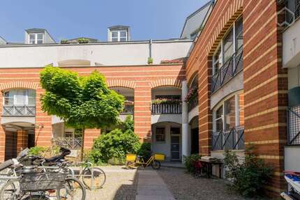 Zimmer Berlin Kreuzberg - 2 Zimmer, 1.600&euro; | Angebot:27315400