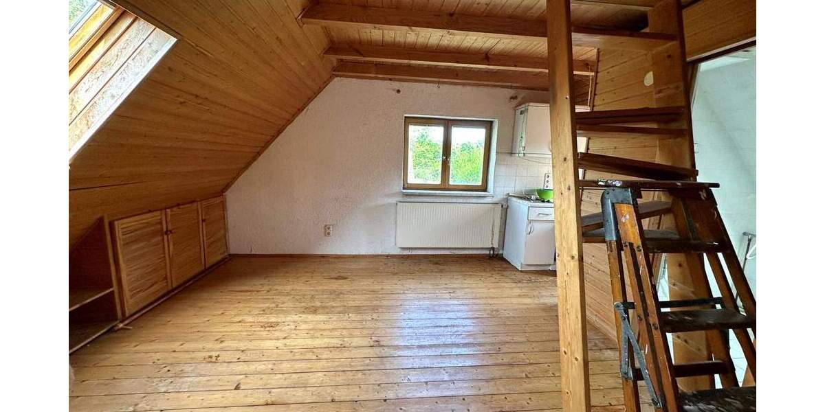 Großes Grundstück am Rande von Berlin bebaut mit einem EFH und Ferienhaus 1 zimmer