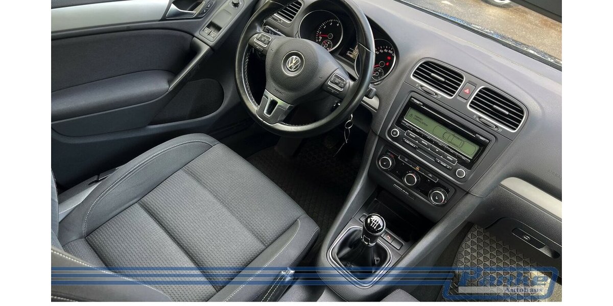 VW Golf VI Team Lim*SHZ*Klima*PDC*Tempo* 206.982 km 4.990 &euro; Berlin 13187