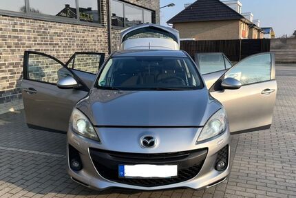Mazda 3 70.600 km 8.750 € Berlin 13156