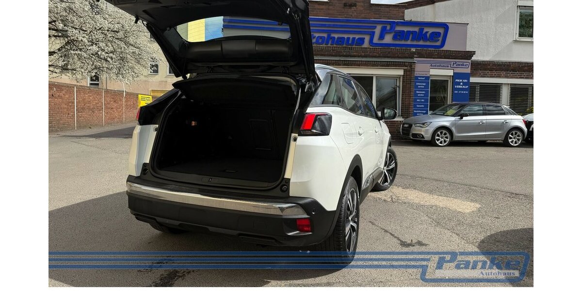 Peugeot 3008 Pano*F+R-Cam*Leder*Navi*Car-Play*E-Heck* 68.784 km 15.990 &euro; Berlin 13187