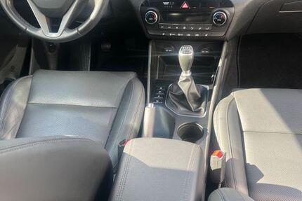 Hyundai TUCSON 62.200 km 15.650 &euro; Rüdersdorf 15562