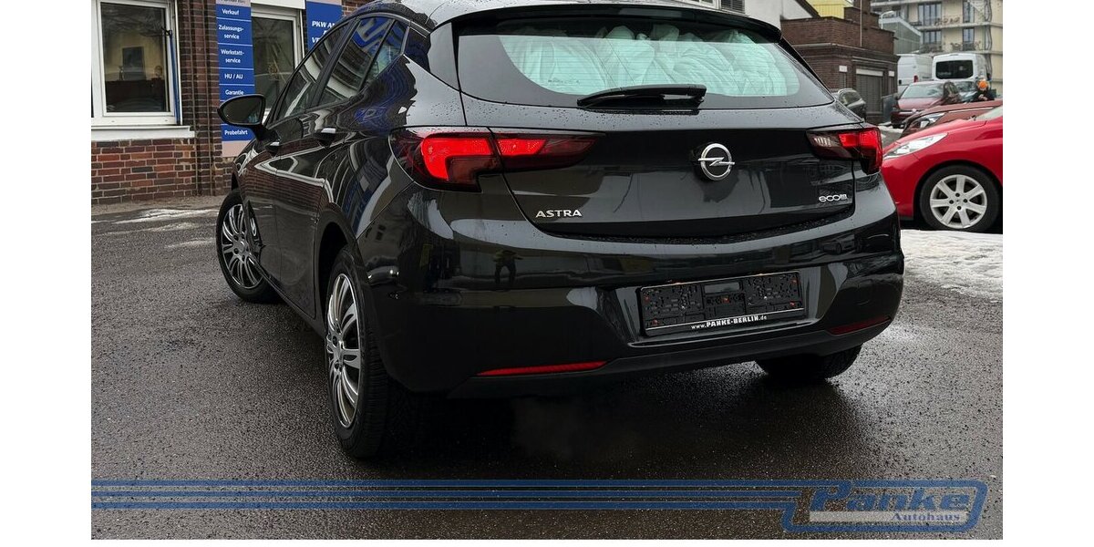 Opel Astra Selection*Tempo*SHZ*Ambiete*SR+WR* 36.084 km 8.890 &euro; Berlin 13187