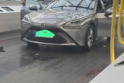 Toyota Mirai 44.000 km 21.000 &euro; Berlin 12057