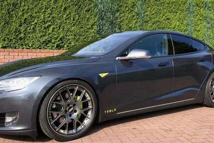 Tesla Model S 229.000 km 18.810 € berlin 10019