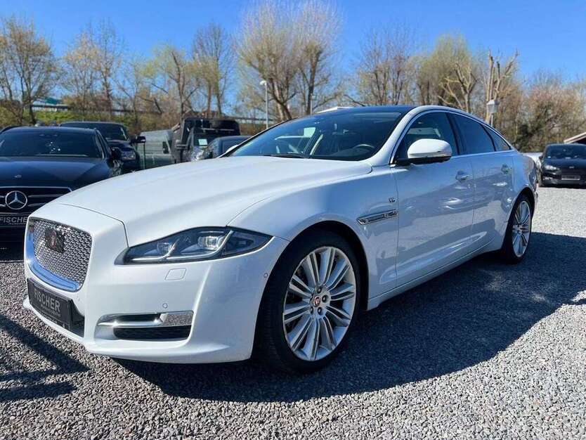 XJ