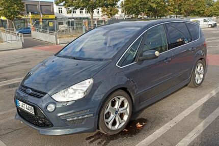 Ford S-Max 211.000 km 8.250 &euro; Berlin 13088