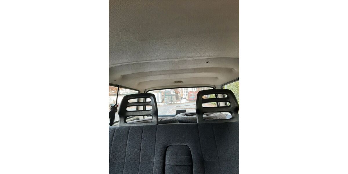 Volvo 240 204.000 km 4.600 € Berlin 10179