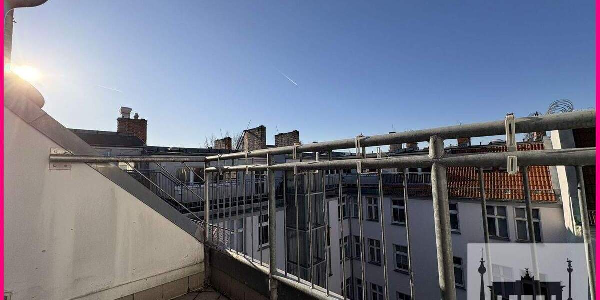 Etagenwohnung Berlin Friedrichshain - 3 Zimmer, 90 m&sup2;, 1.499&euro; | Angebot:24727143