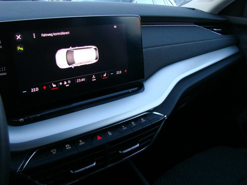 Skoda Octavia 2.0TDi Style ACC Columbus+ HeadUp AHK 46.823 km 26.980 € Falkensee 14612