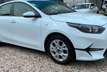 Kia ceed / Ceed 42.620 km 15.999 &euro; Berlin-Spandau 13597