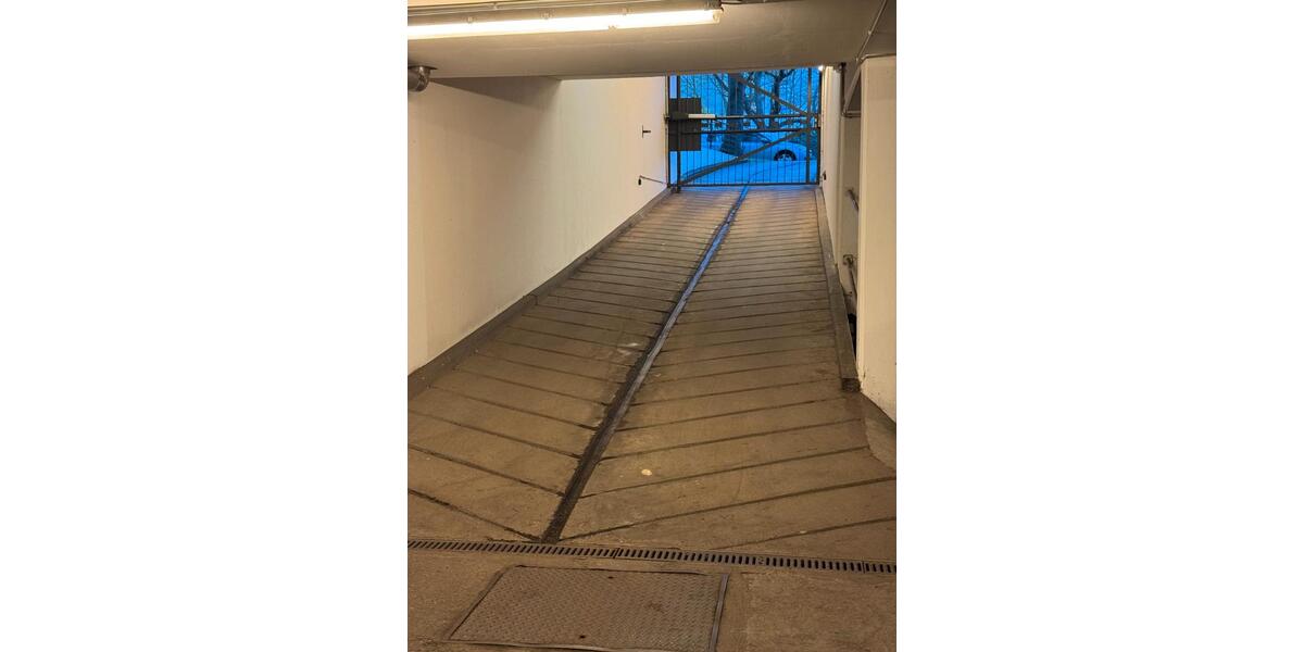 Garagen / Stellplätze Berlin Reinickendorf - 110&euro; | Angebot:26020061