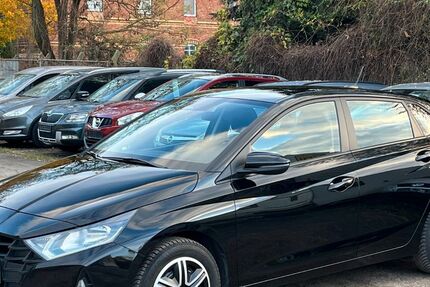 Hyundai i20 84.465 km 14.299 € Berlin 13127