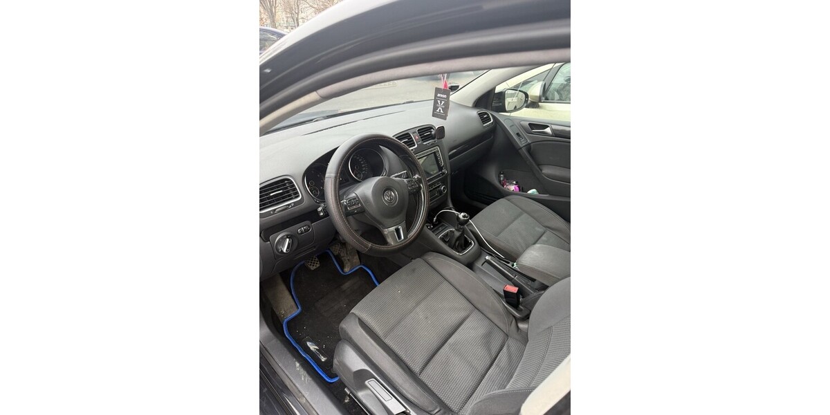 VW Golf VI 215.000 km 3.800 &euro; Berlin 10178