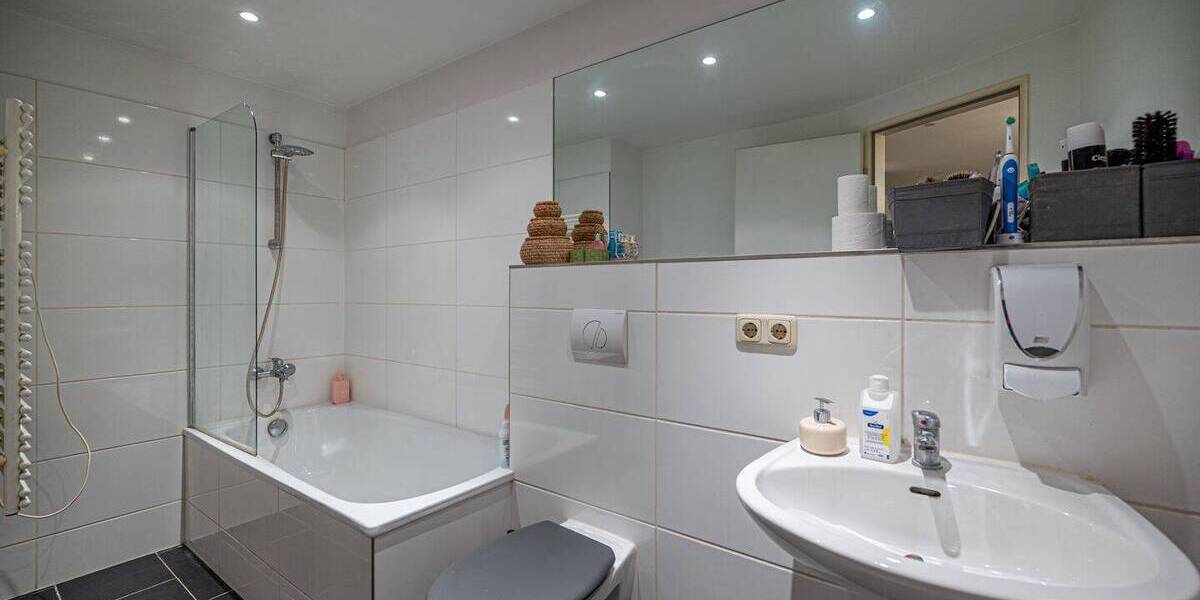 Etagenwohnung Berlin Lichtenberg - 4 Zimmer, 100 m&sup2;, 500.000&euro; | Angebot:26549955