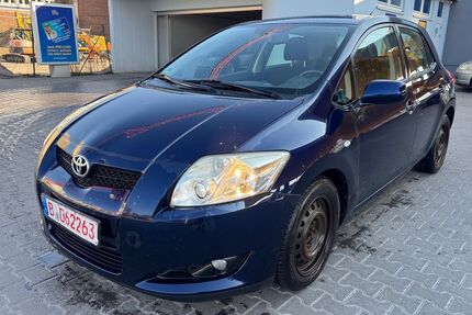 Toyota Auris 196.000 km 1.249 &euro; Berlin 13581