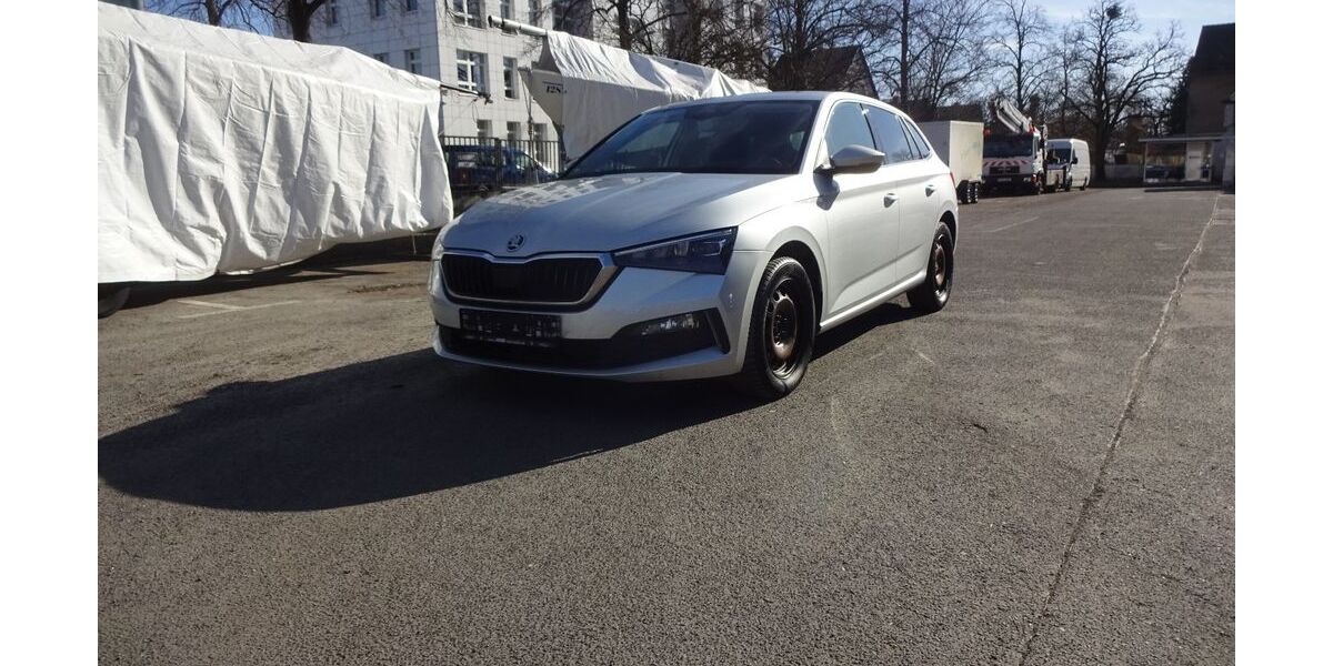 Skoda Scala 325.000 km 8.000 &euro; Berlin 12249