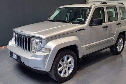 Jeep Cherokee 86.856 km 14.950 € Teltow 14513