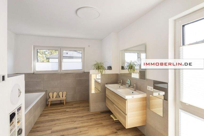 Einfamilienhaus Ludwigsfelde - 1 Zimmer, 185 m&sup2;, 1.089.000&euro; | Angebot:25815084