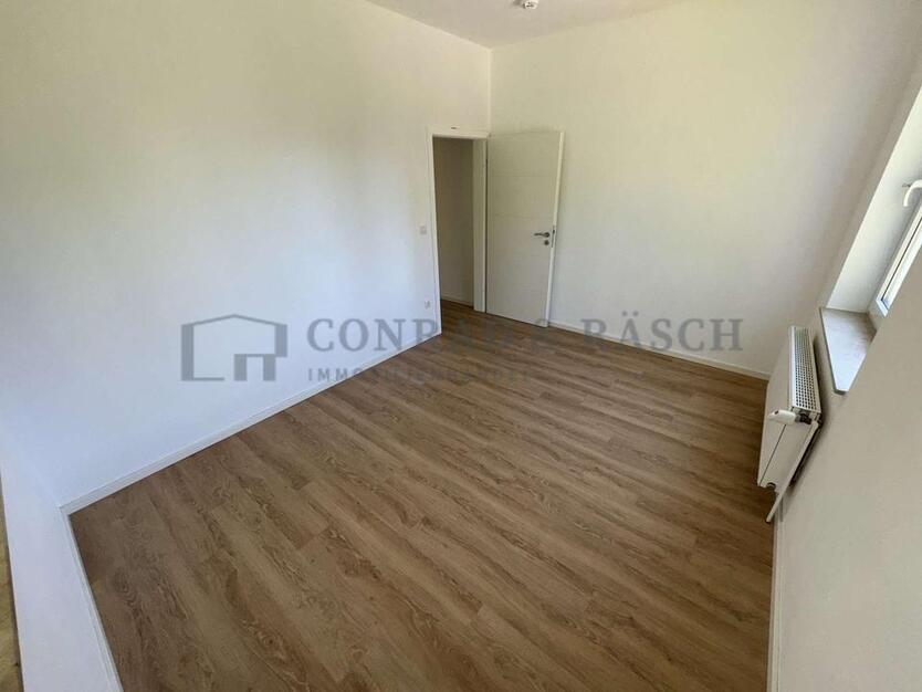 Geräumige 4-Zimmer-Wohnung mit Stellplatz – Ihr neues Zuhause wartet zimmer