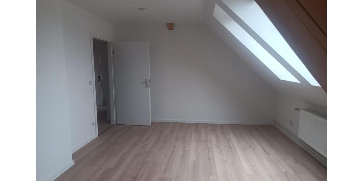 Dachgeschoßwohnung Berlin Treptow-Köpenick - 3 Zimmer, 84 m&sup2;, 1.045&euro; | Angebot:26249333