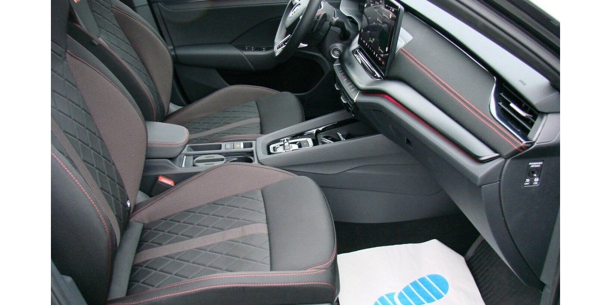 Skoda Octavia RS 2.0TSi AHK ACC LED Kamera 4.466 km 38.980 &euro; Falkensee 14612