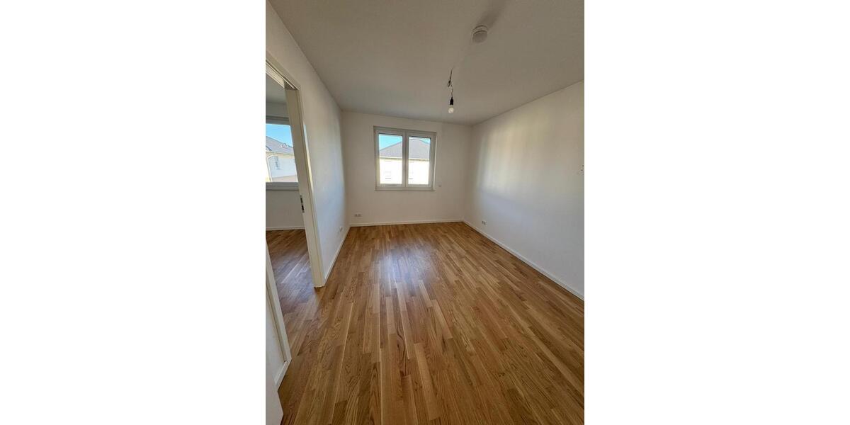 Doppelhaushälfte Schöneiche bei Berlin - 6 Zimmer, 140 m&sup2;, 2.500&euro; | Angebot:23971007