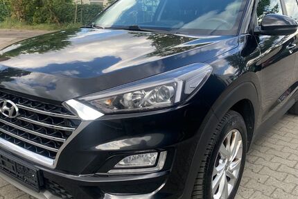 Hyundai TUCSON 82.200 km 16.490 &euro; Berlin 12057