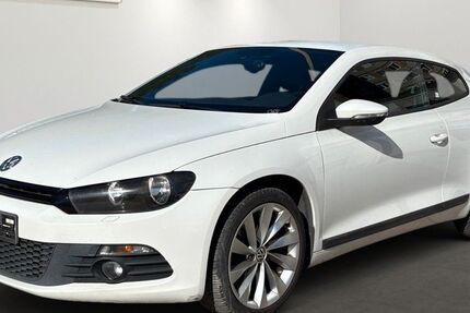 VW Scirocco 251.245 km 5.499 € Berlin 12681