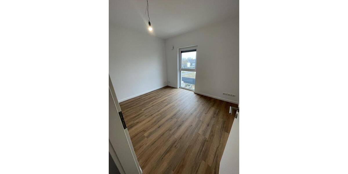 Doppelhaushälfte Ludwigsfelde - 4 Zimmer, 130 m&sup2;, 2.200&euro; | Angebot:26440075