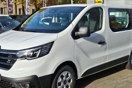 Renault Trafic 9.500 km 33.890 &euro; Berlin 12247