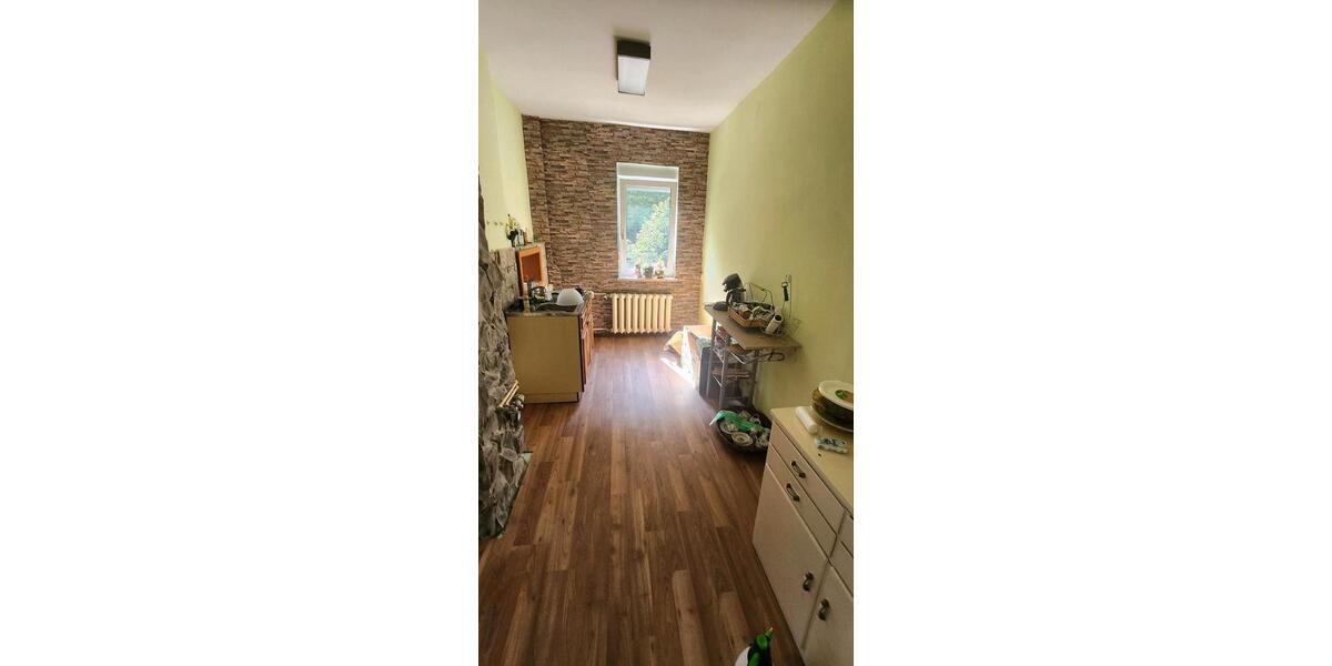 Doppelhaushälfte - 8 Zimmer, 140 m&sup2;, 62.000&euro; | Angebot:26987417