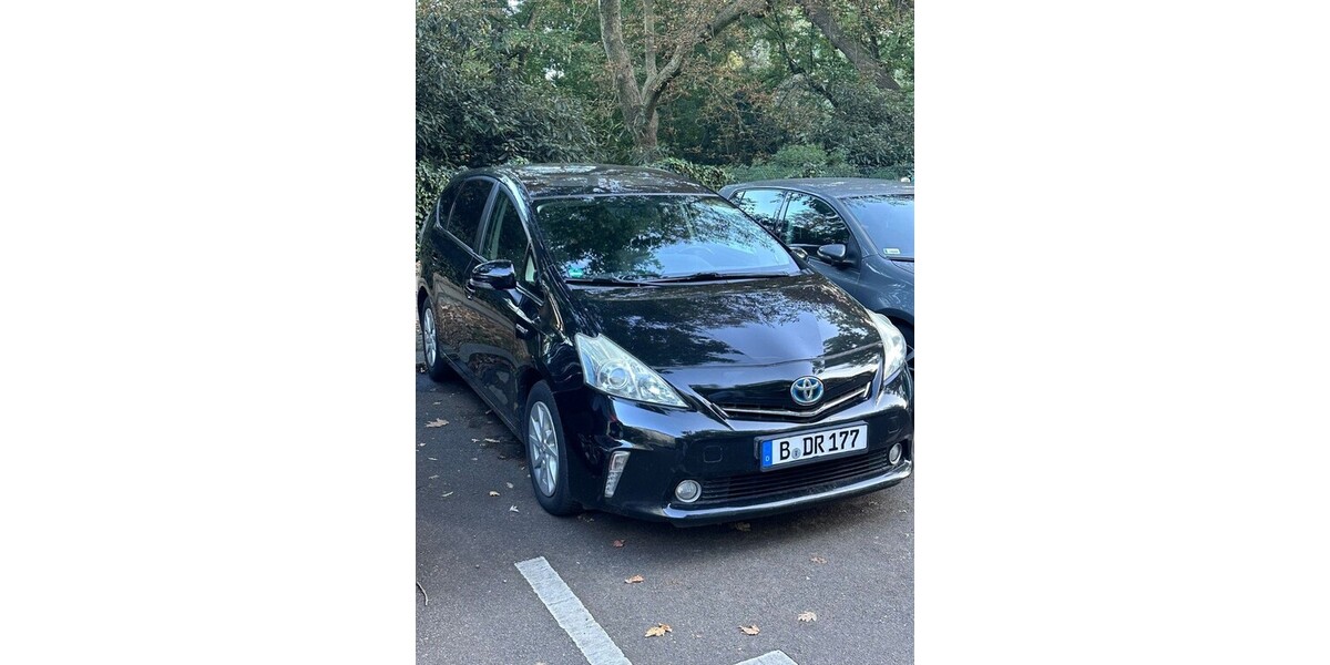 Toyota Prius Plus 244.000 km 8.250 &euro; Berlin 10178