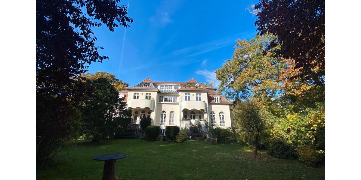 Dachgeschoßwohnung Kleinmachnow - 4 Zimmer, 131 m&sup2;, 749.000&euro; | Angebot:26515680