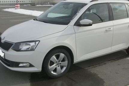Skoda Fabia 96.800 km 12.999 &euro; Berlin 13435