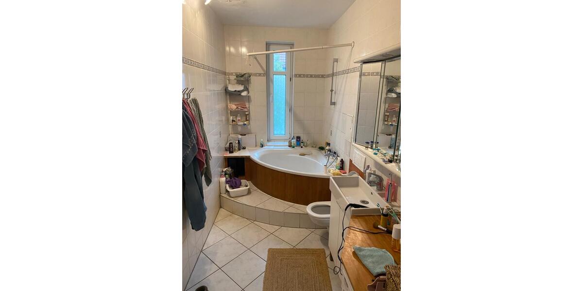 Dachgeschoßwohnung Berlin Neukölln - 4 Zimmer, 75 m&sup2;, 1.850&euro; | Angebot:26674248