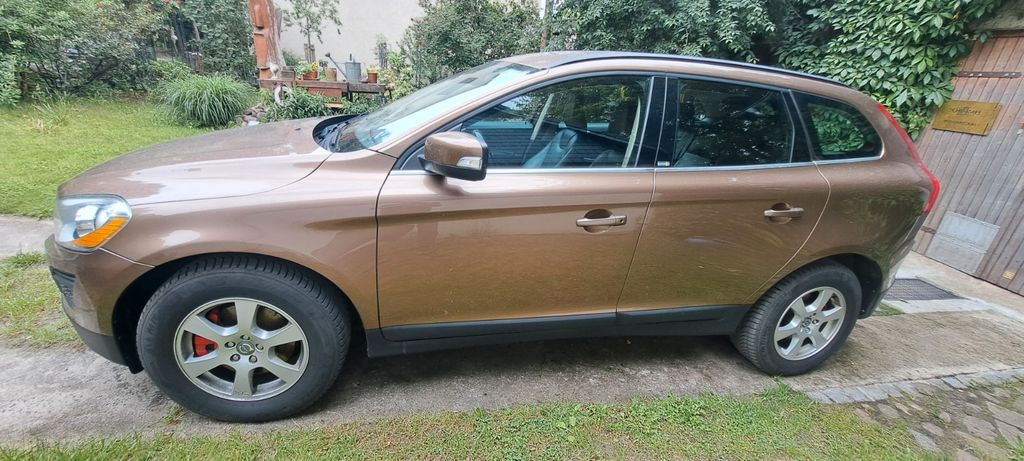 Volvo XC60 334.000 km 8.800 &euro; Zühlsdorf 16515