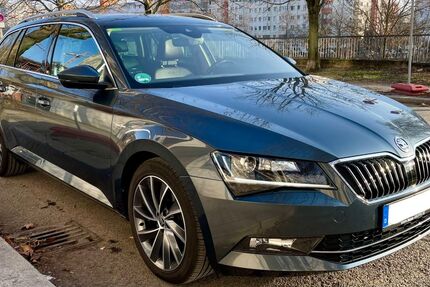 Skoda Superb 104.600 km 16.950 &euro; Berlin 10707