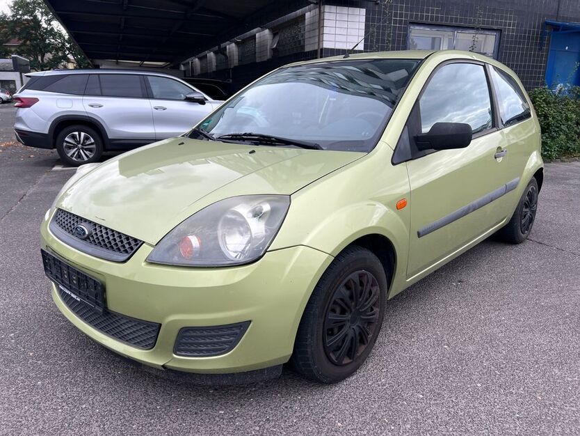Ford Fiesta 85.015 km 950 € Berlin 12249