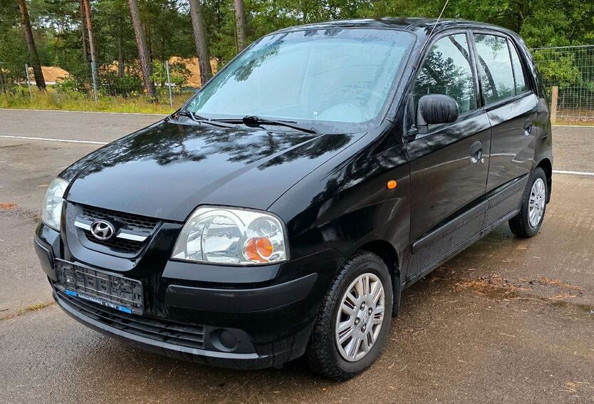 Hyundai Atos 81.000 km 990 € Berlin 14057