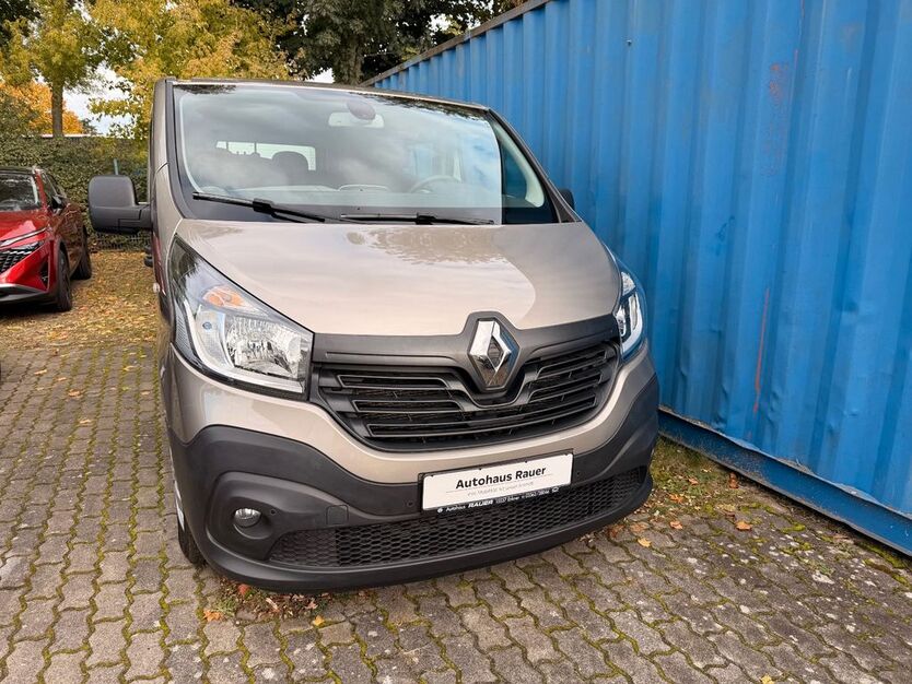 Renault Trafic 47.400 km 22.490 € Erkner 15537