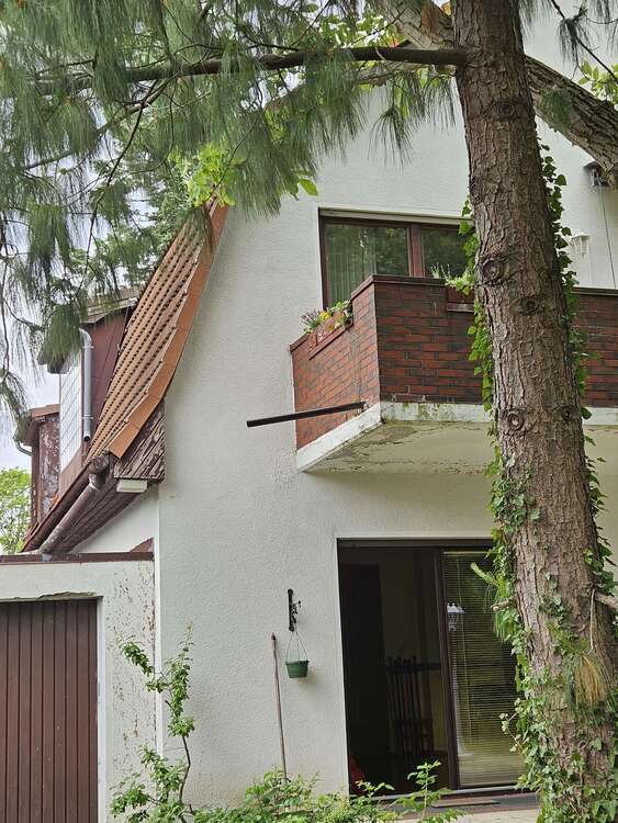 Haus zum Kaufen in Berlin - Rudow 990.000 € 264 m²