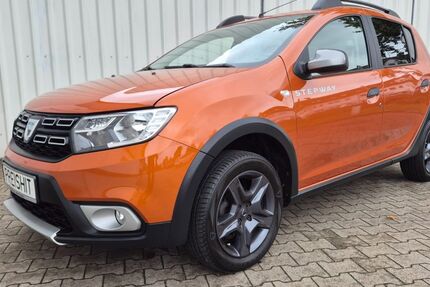 Dacia Sandero 76.000 km 9.499 &euro; Berlin 13125