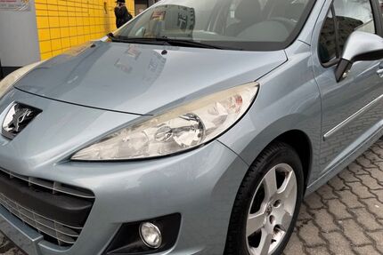 Peugeot 207 95.000 km 4.699 &euro; Berlin 13055