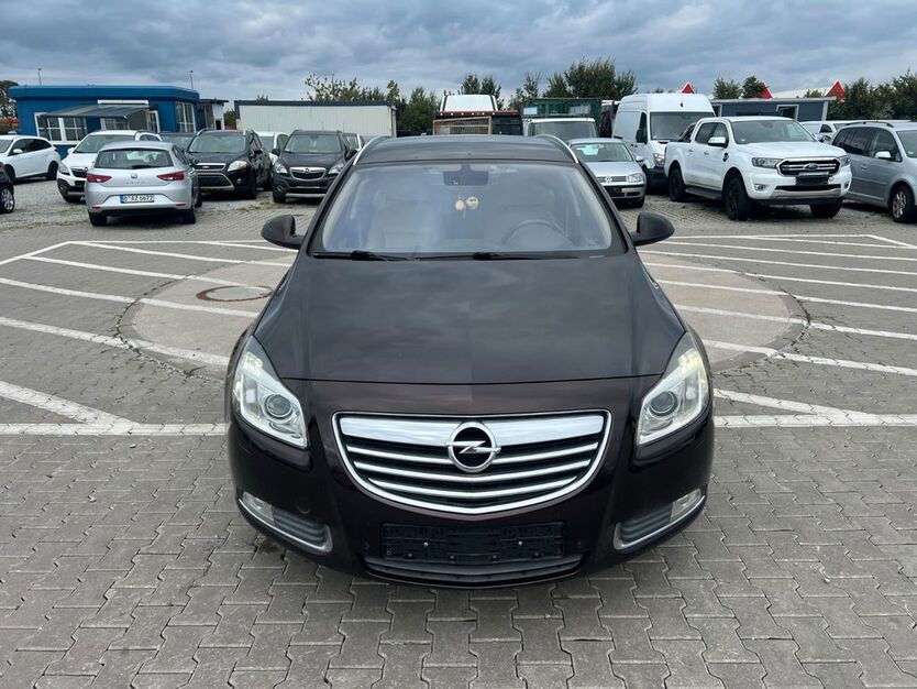 Opel Insignia 301.251 km 2.899 € MITTENWALDE 15749