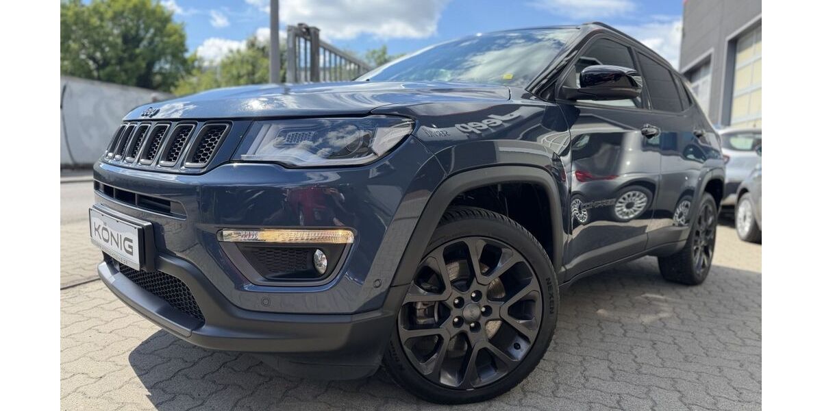 Jeep Compass 59.902 km 22.995 &euro; Berlin 13127