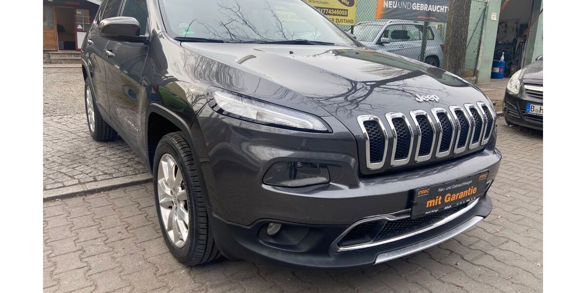 Jeep Cherokee 60.000 km 17.990 &euro; Berlin 13599
