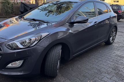 Hyundai i30 109.000 km 9.500 &euro; Berlin 13347